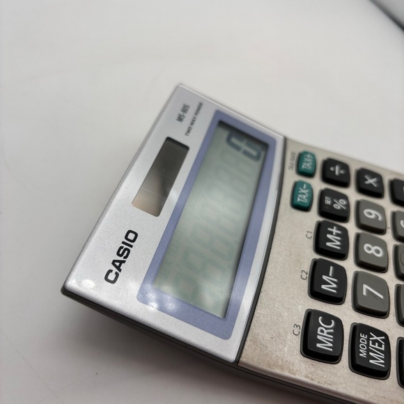 Casio MS-80S Two Way Power Solar Digital Calculator - Picture 6 of 11